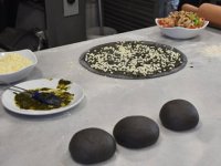 İzmir'de pizzalar karardı, müşteriler şaşırdı
