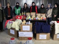 Afrinli kadınlardan Elazığ'daki deprem bölgesine yardım