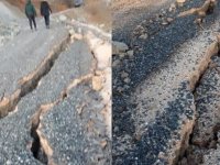 Elazığ'daki deprem toprağı çatlattı