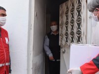 Sokağa çıkamayanlara Kızılay'dan gıda desteği