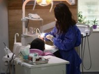 Sağlık Bakanlığı diş tedavisi sırasında alınacak tedbirleri Kovid-19'a göre güncelledi