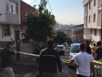 Komşu baba ve oğlunu bacaklarından vurdu