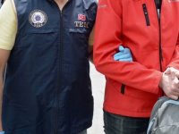 İzmir'de FETÖ'nün TSK yapılanmasına yönelik 6 operasyonda yakalanan şüphelilerden 438'i tutuklandı
