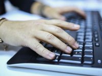 Koronavirüse karşı hijyen tedbirlerinde 'saat takı ve uzun tırnak' uyarısı