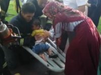 Çocuk parkında ayağı sıkışan çocuğu itfaiye kurtardı