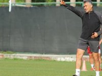 Teknik direktör Mehmet Altıparmak, üzdüğü takımları Süper Lig'e çıkarıyor