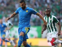 Yalçın Ayhan, profesyonel futbol hayatını sonlandırdı