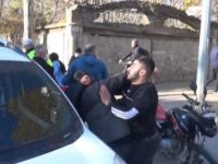 Trafik kazasının ardından çıkan kavgayı polis güçlükle ayırdı