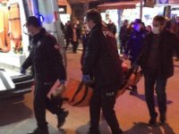 Elinde bıçakla gittiği iş yerinde husumetlisi tarafından pompalı ile vuruldu