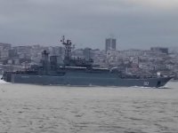 İki Rus savaş gemisi İstanbul Boğazı'ndan geçti
