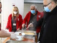 İhtiyaç sahiplerine iftar yemeği verildi