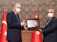 Yerel medyaya övgü