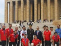 Avrupa Şampiyonu Ampute Futbol Milli Takımı, Anıtkabir'i ziyaret etti