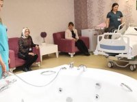 'Beş yıldızlı' hastane odasında jakuzide doğum