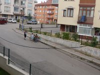 Elektrik ve Telefon Telleri Yere Değdi Değecek!