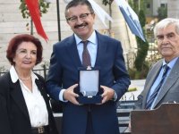 Veysel Tiryaki'ye "Üstün Hizmet Ödülü"