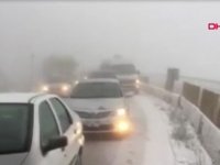 Bolu Dağı geçişinde kar nedeniyle ulaşım aksadı