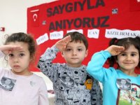 Minikler, şehit polisi unutmadı