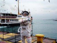 Sigaranın zararlarına 'astronot'la dikkat çekildi