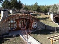 'Hobbit Köyü' Sivas'ta hizmete açıldı