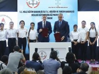 Öğrenciler turizm liselerinden 3 dil öğrenerek mezun olacak