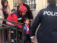 Başkent'te yangında mahsur kalan çocuk kurtarıldı