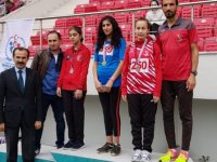 Yenimahalle madalyaları topladı