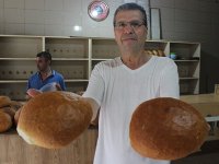 Tek suçu 30 yıldır ucuz ekmek satmak