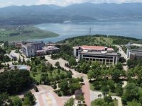 Öğrencilerinin yarı zamanlı çalışabileceği üniversite