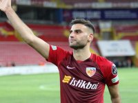 Deniz Türüç Fenerbahçe ile anlaştı