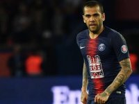 Dani Alves ülkesine döndü