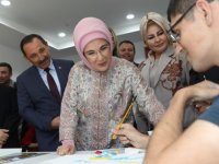 Emine Erdoğan Etimesgut Belediyesi'nin engelsiz yaşam merkezini ziyaret etti