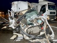 Bursasporlu taraftarları taşıyan minibüs kaza yaptı