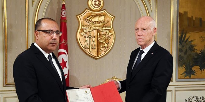 Tunus'ta Başbakan'ın kabine revizyonunda değişiklik hamlesi Cumhurbaşkanı'yla aralarındaki krizi çözemedi