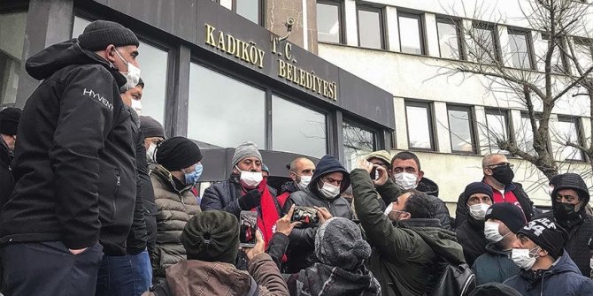 Kadıköy Belediyesi TİS'in imzalandığını duyurdu, işçiler tepki gösterdi