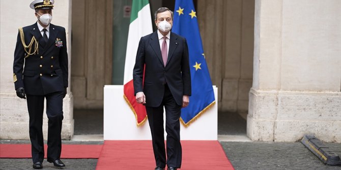 İtalya'da Draghi hükümeti güvenoyu aldı