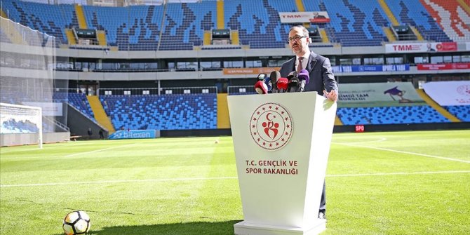 Bakan Kasapoğlu Yeni Adana Stadı'nda incelemelerde bulundu