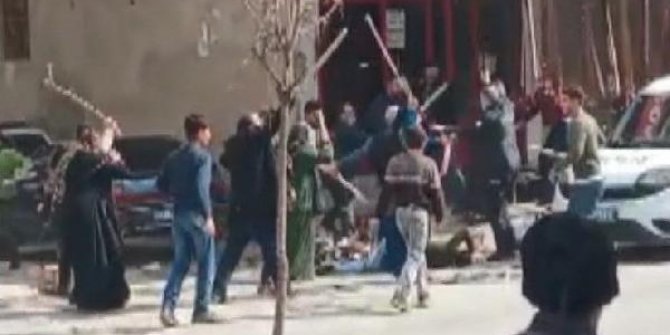 Şanlıurfa'da 9 kişinin yaralandığı taşlı sopalı kavga kamerada