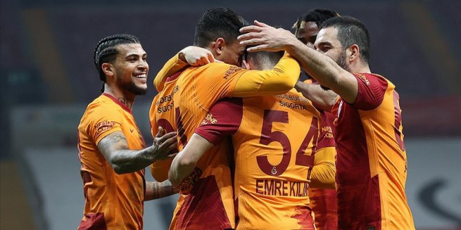 Lider Galatasaray galibiyet serisini 8 maça çıkardı