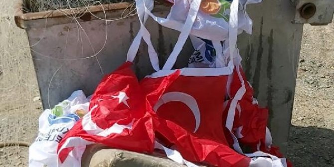 Türk bayrakları çöpte bulundu, 2 kişinin ifadesi alındı