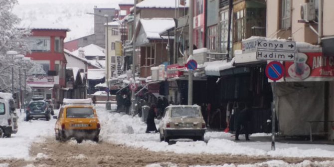 Konya'nın 6 ilçesinde, yüz yüze eğitime kar engeli