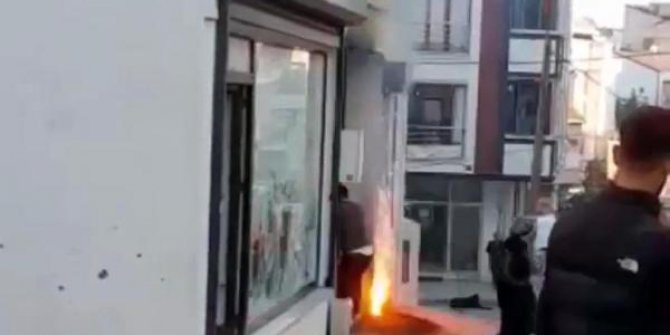 Arnavutköy'de elektrikteki patlamalara aldırış etmeden kapıdan çıktılar