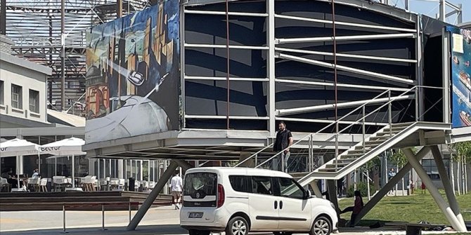 İBB, Müze Gazhane'de tepki çeken çizimleri kaldırdı