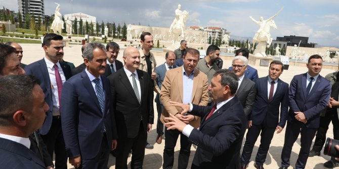 Milli Eğitim Bakanı Özer, Etimesgut Belediyesi Türk Tarih Müzesi'ni ziyaret etti