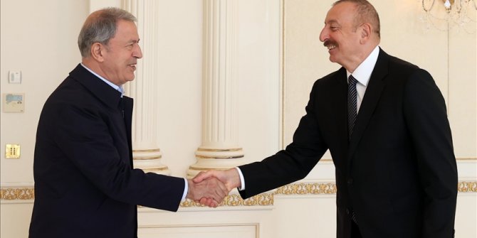 Milli Savunma Bakanı Akar ve komuta kademesi Aliyev'le görüştü