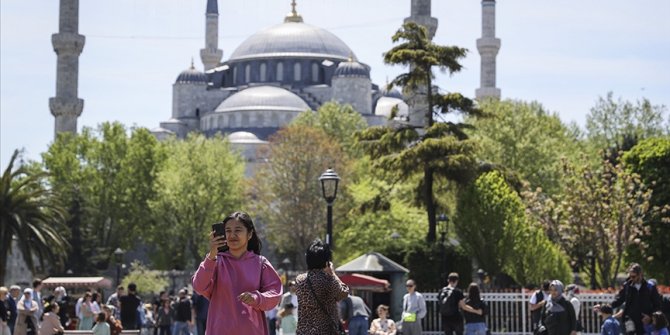 İstanbul mayısta 33 ayın turist rekorunu kırdı