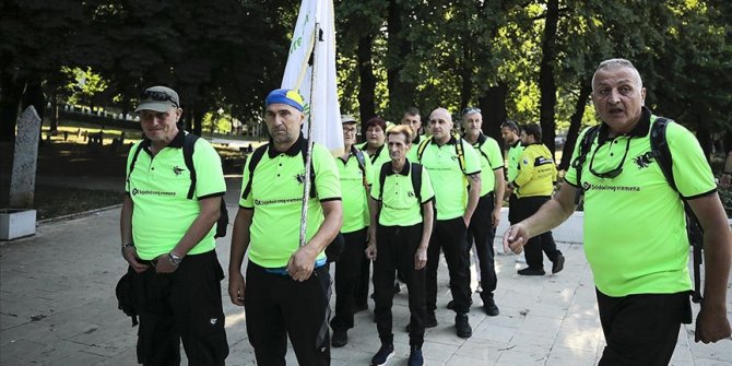 "Barış Yürüyüşü"ne katılacak gönüllüler Saraybosna'dan yola çıktı