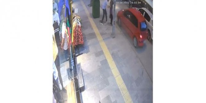 Polatlı'da bir erkeğin kadınları cadde ortasında taciz ettiği anlar kameraya yansıdı
