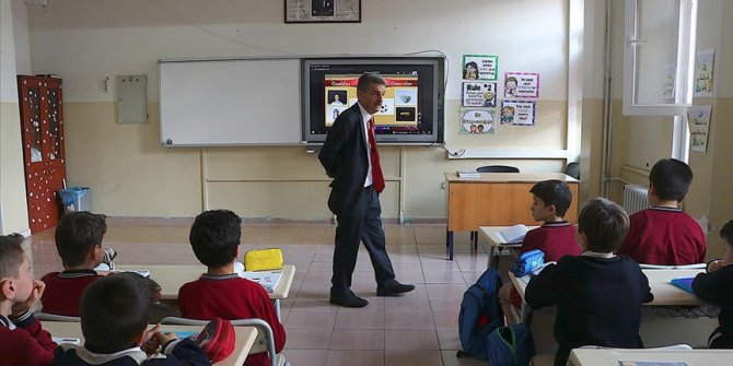Hasan öğretmen ilk atandığı il olan Bayburt'ta 30 yıldır görev yapıyor
