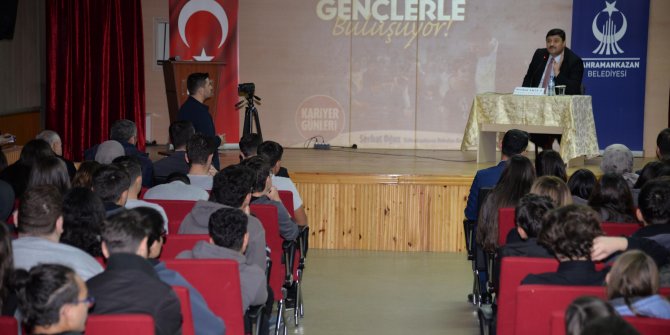 Kahramankazan Belediye Başkanı Serhat Oğuz öğrencilerle buluştu